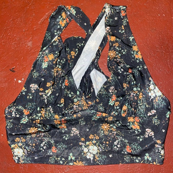 UO Phoenix Plunging Tie-Back Tank Top - Black Floral - Picture 3 of 4